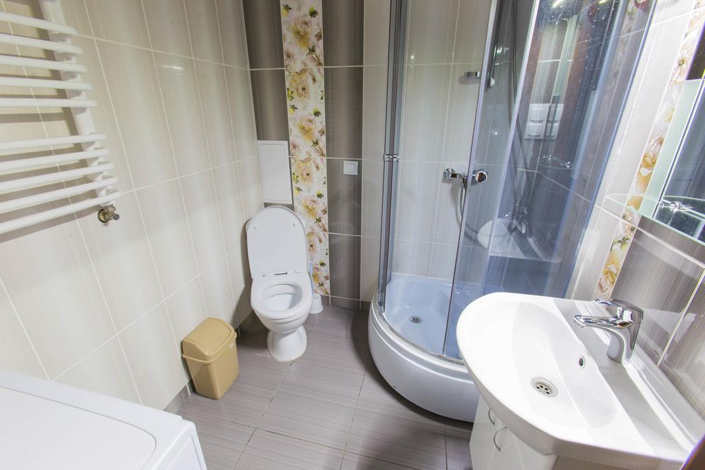 Modern Apartment On Akademika Sakharova 27A Ивано-Франковск Экстерьер фото