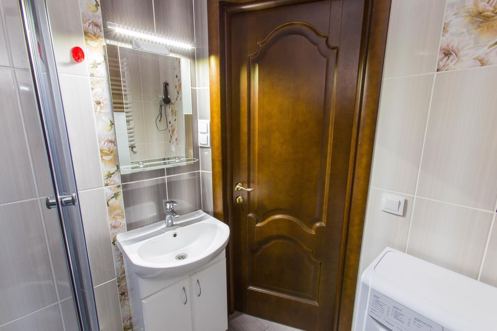 Modern Apartment On Akademika Sakharova 27A Ивано-Франковск Экстерьер фото