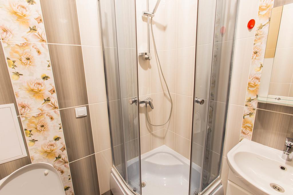 Modern Apartment On Akademika Sakharova 27A Ивано-Франковск Экстерьер фото